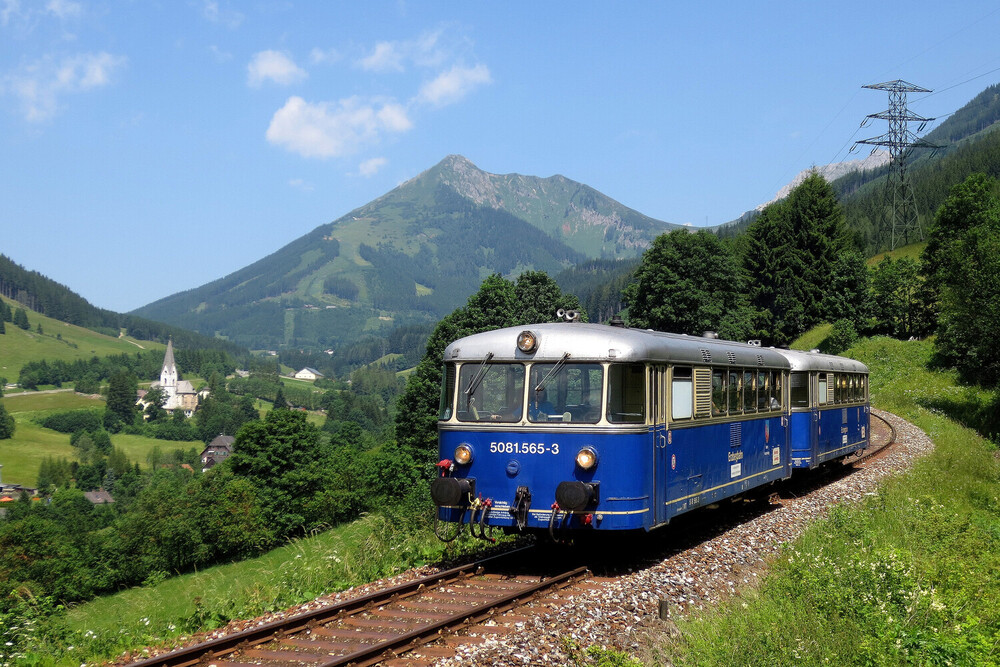 Schienenbus der Erzbergbahn