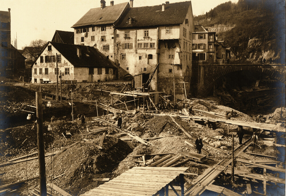 Bauarbeiten im Bereich der Heilig-Kreuz-Brücke