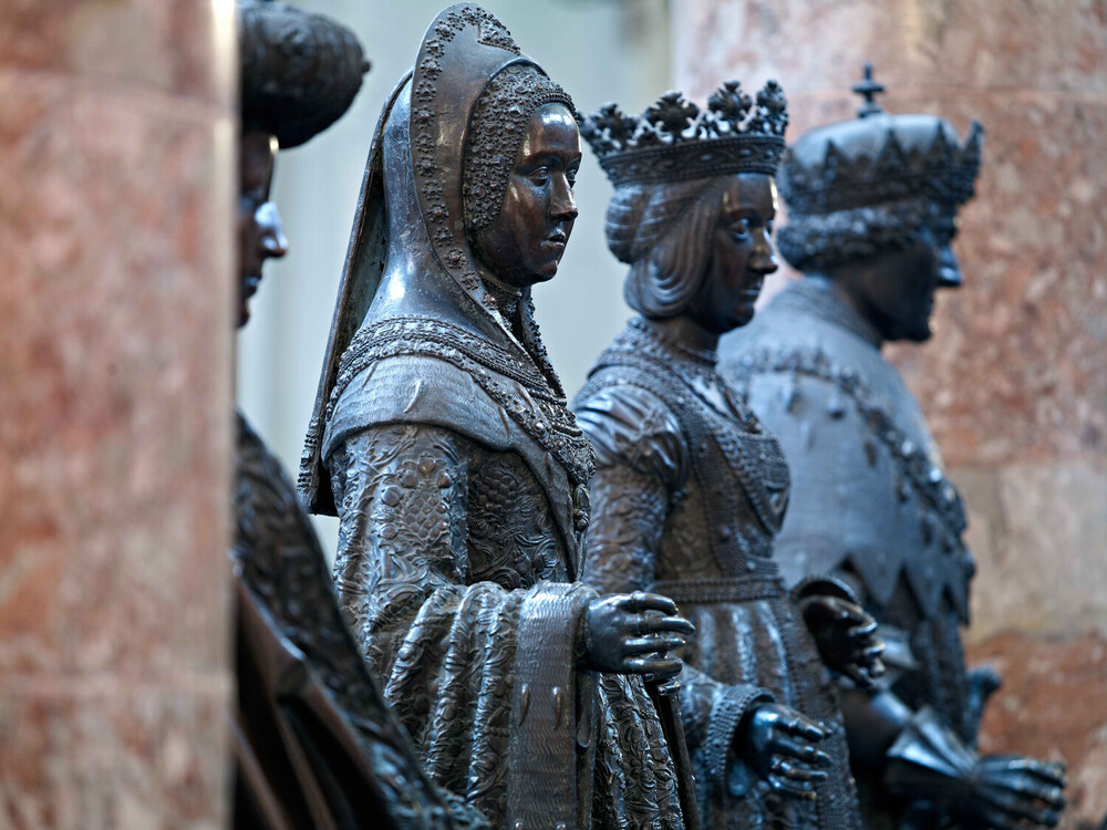 "schwarze Frauen" in der Hofkirche