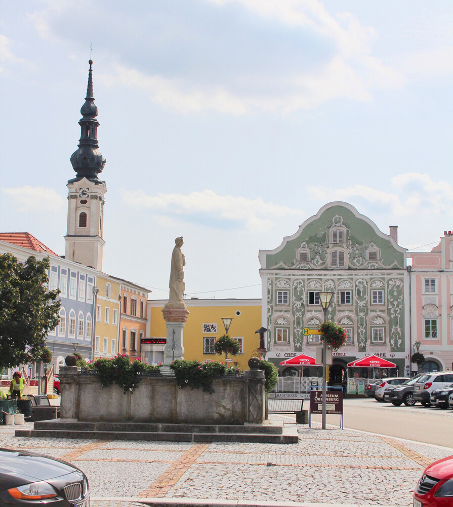 Marktplatz Obernberg - mit Marktbrunnen