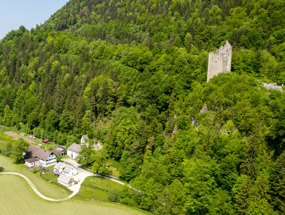 St. Anna am Fuße der Burgruine Vilsegg